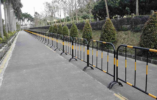 移動鐵馬<a href=http://www.catalyticsinc.com target=_blank class=infotextkey>護(hù)欄</a>