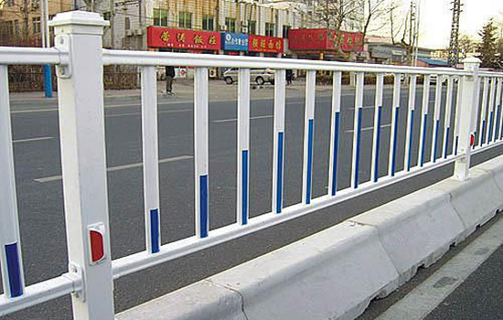 城市<a href=http://www.catalyticsinc.com target=_blank class=infotextkey>護(hù)欄</a>