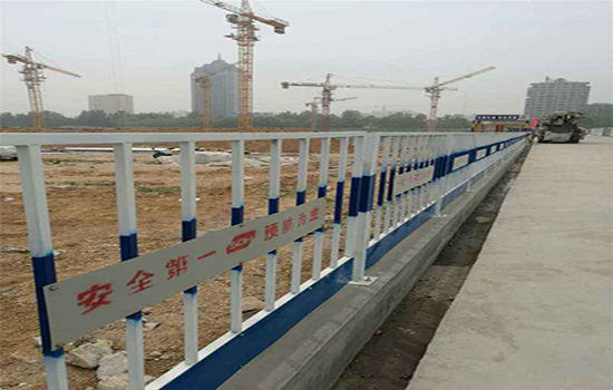 基坑防護<a href=http://www.catalyticsinc.com target=_blank class=infotextkey>護欄</a>
