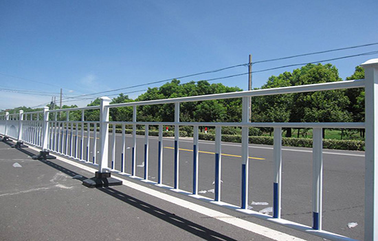 市政道路<a href=http://www.catalyticsinc.com target=_blank class=infotextkey>護欄</a>
