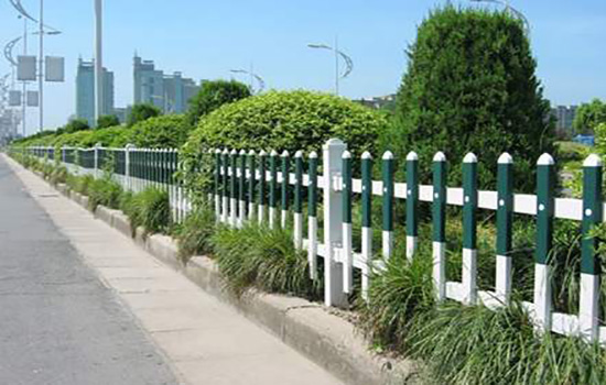 綠化草坪<a href=http://www.catalyticsinc.com target=_blank class=infotextkey>護(hù)欄</a>
