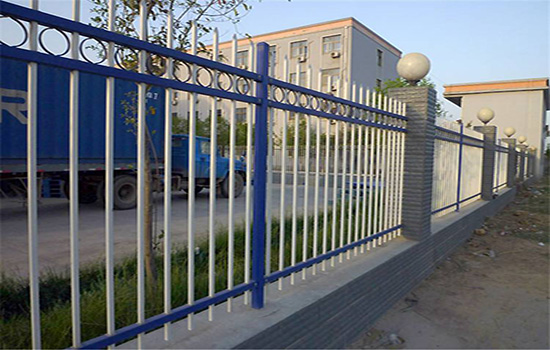 鋅鋼<a href=http://www.catalyticsinc.com target=_blank class=infotextkey>護(hù)欄</a>批發(fā)