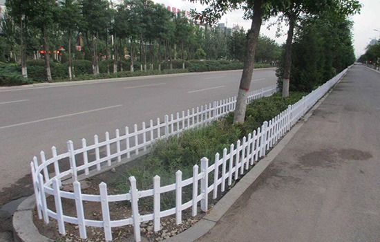 綠化隔離<a href=http://www.catalyticsinc.com target=_blank class=infotextkey>護(hù)欄</a>