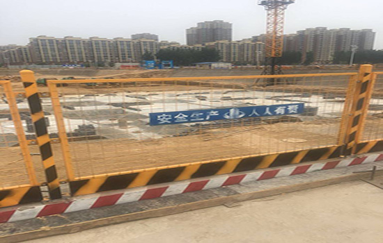 施工防護(hù)<a href=http://www.catalyticsinc.com target=_blank class=infotextkey>圍欄</a>