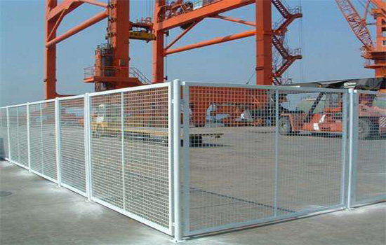 鋼絲網(wǎng)<a href=http://www.catalyticsinc.com target=_blank class=infotextkey>圍欄</a>